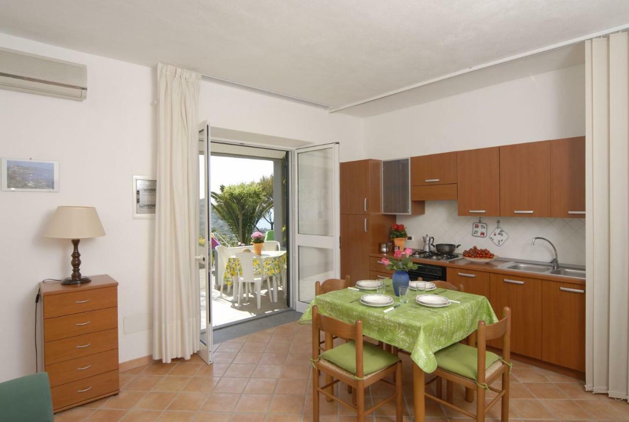 דירות Forio di Ischia Casa Ischitana מראה חיצוני תמונה